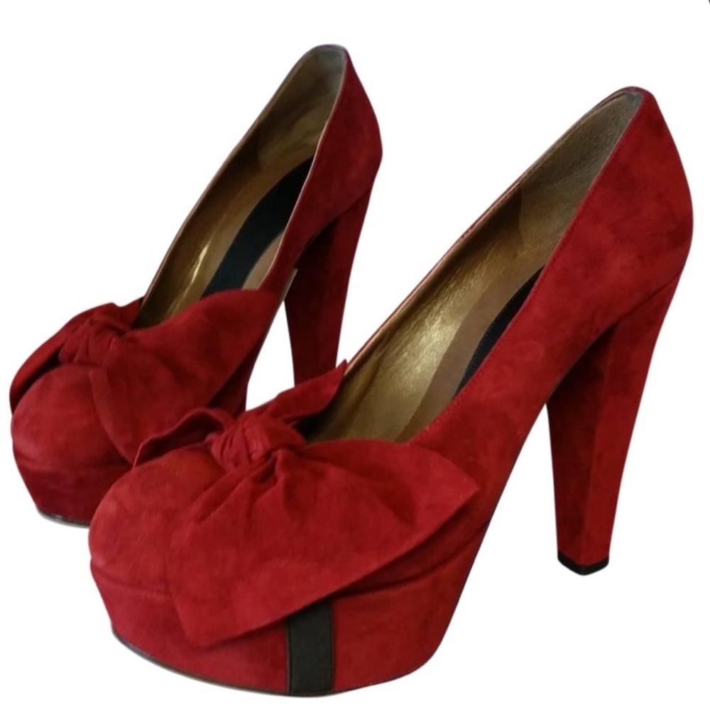 MARNI never worn, red suede pumps!